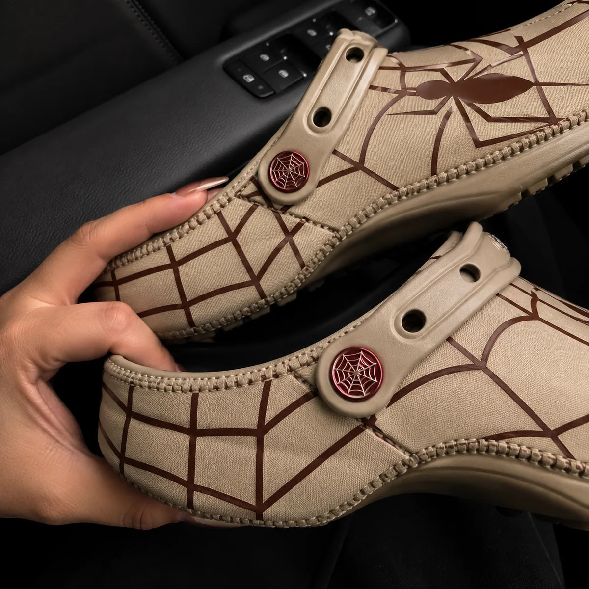 Crocs Édition Spider-Man Beige Édition Limitée